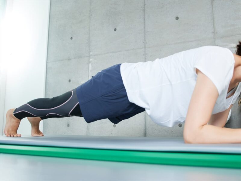 筋トレしている人をイメージできる画像