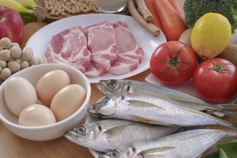 ダイエット中におすすめのタンパク質が豊富な食べ物をイメージできる画像