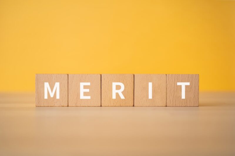 ダイエット中に空腹で寝る3つのメリットをイメージできる画像