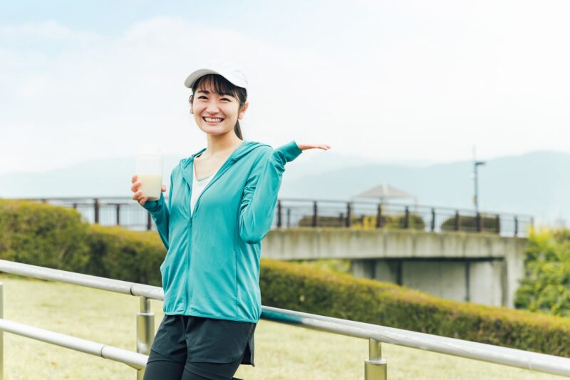 ダイエット中のカゼインプロテインの選び方をイメージできる画像