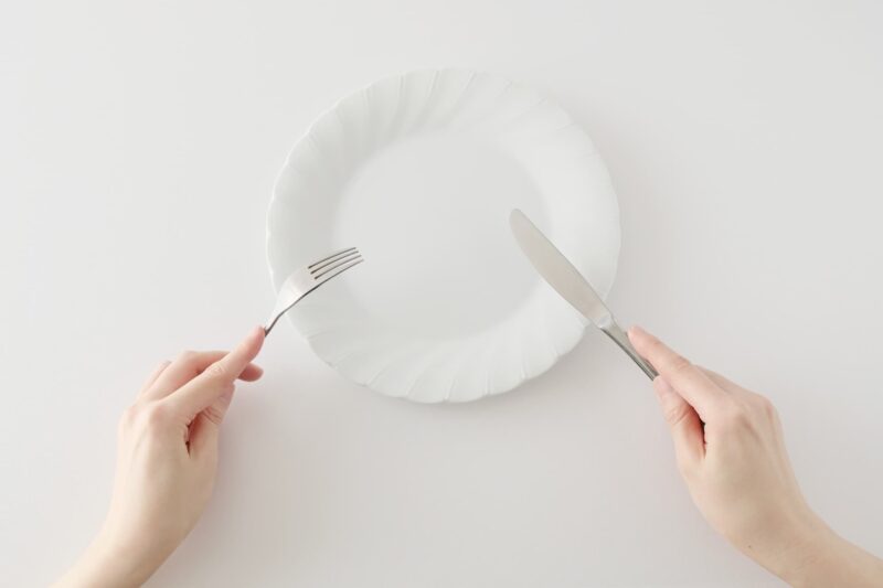 結論：朝食抜きと昼食抜きどっちが痩せるかは人によるをイメージできる画像
