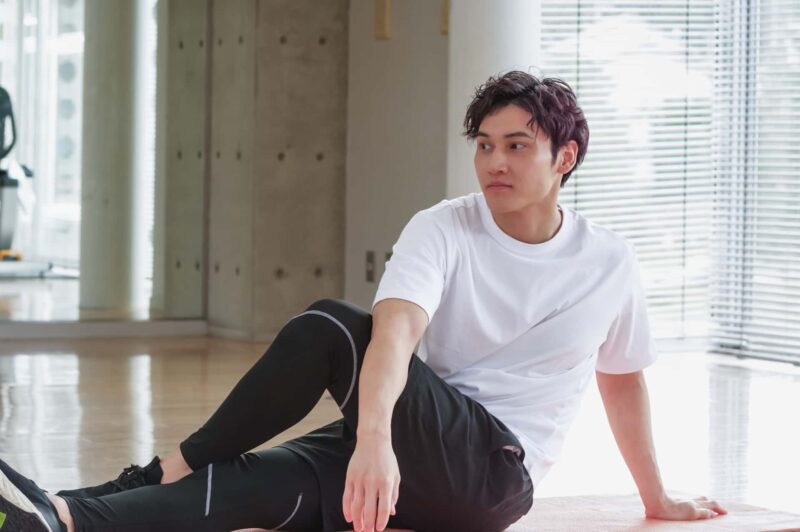 腹筋を割るためのコツ5選をイメージできる画像